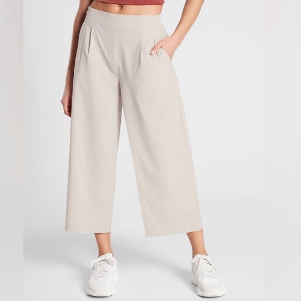 Athleta Cream Brooklyn Wide Leg Crop Pant Size 8P